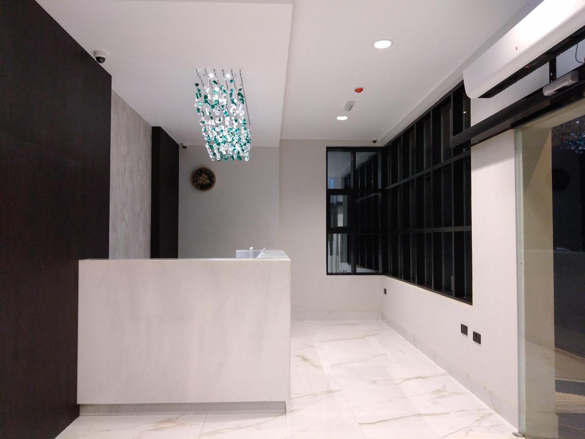 Nebula Hotel Дукм Екстериор снимка