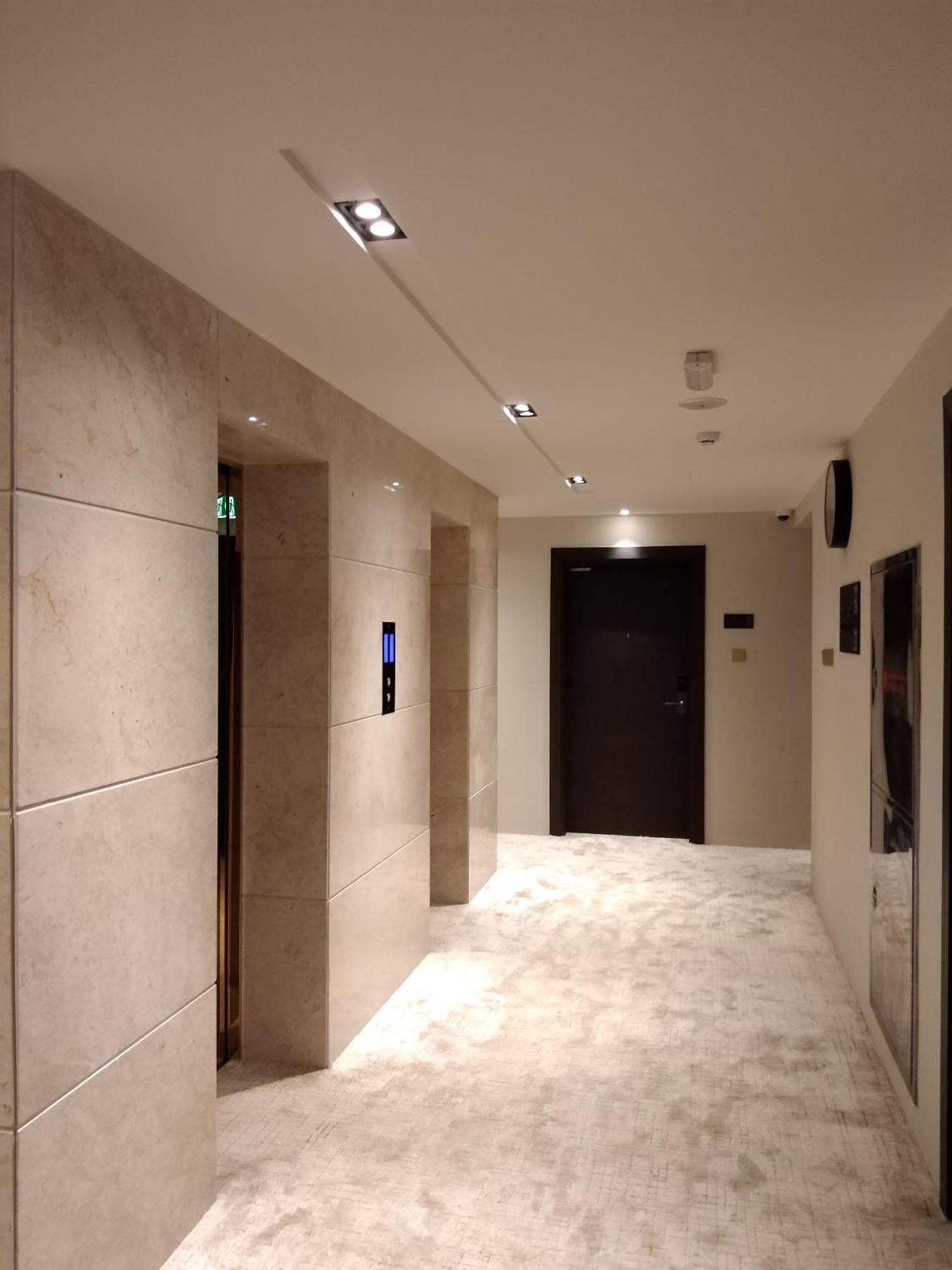 Nebula Hotel Дукм Екстериор снимка