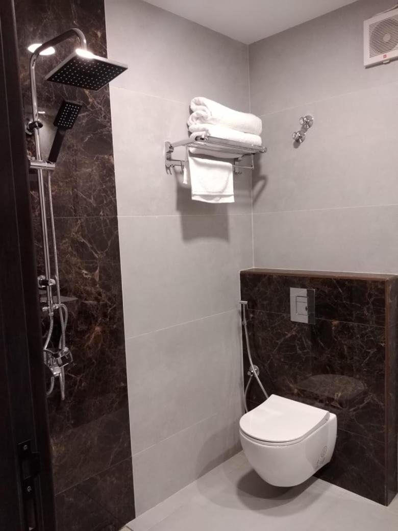 Nebula Hotel Дукм Екстериор снимка