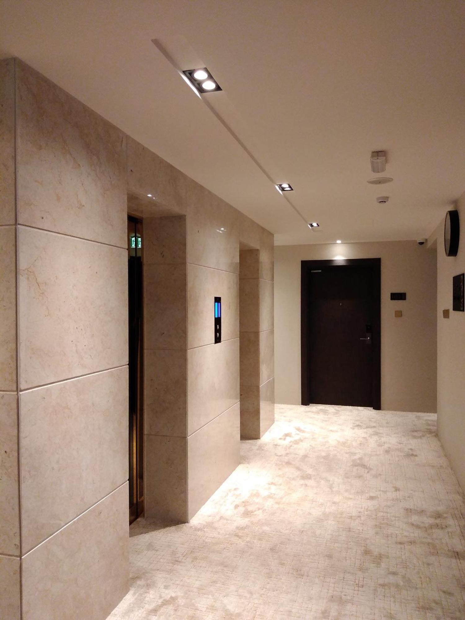 Nebula Hotel Дукм Екстериор снимка